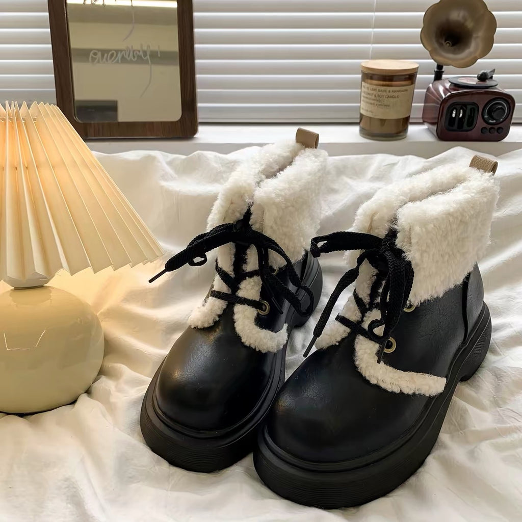 Elmia Cozy Lace Boots